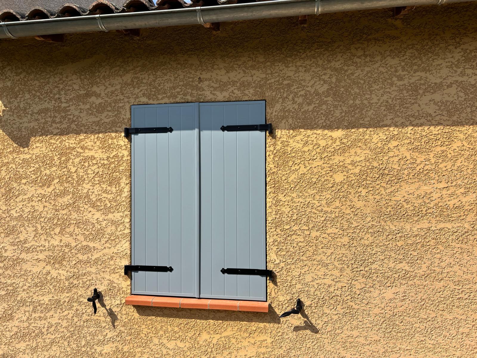 Volets battants à Toulouse